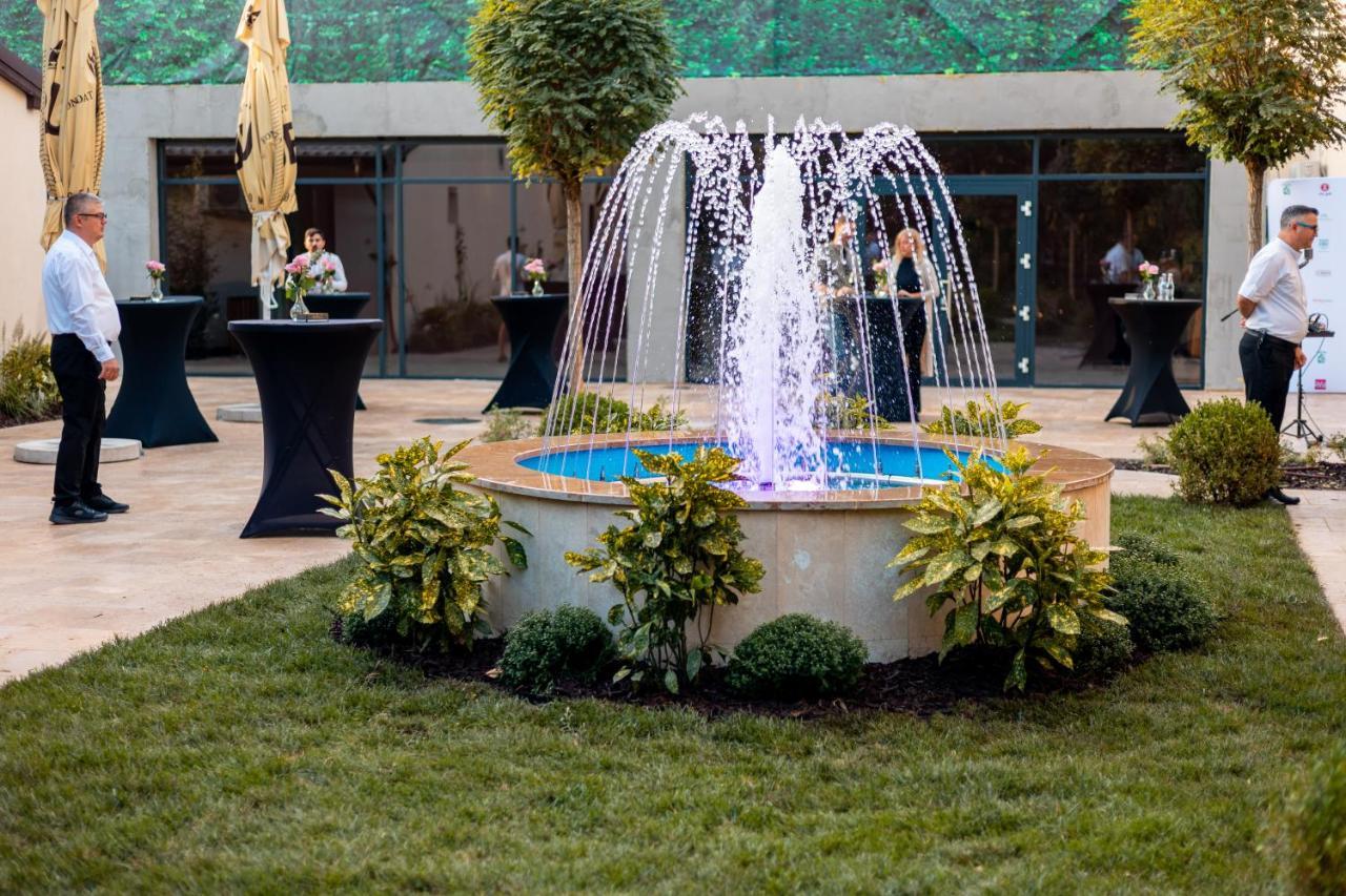 La Boheme Corbeanca - Partener Therme Ostratu Bagian luar foto